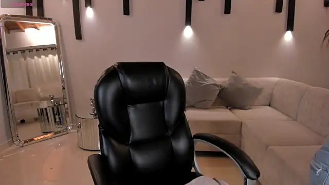 ChloePreston  online show from January 20, 2025, 10:51 am