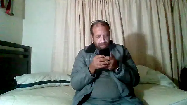 Exhibitionist040577 online show from November 27, 2025, 8:16 am