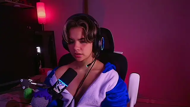 marlena3312 online show from March 5, 2026, 1:40 pm