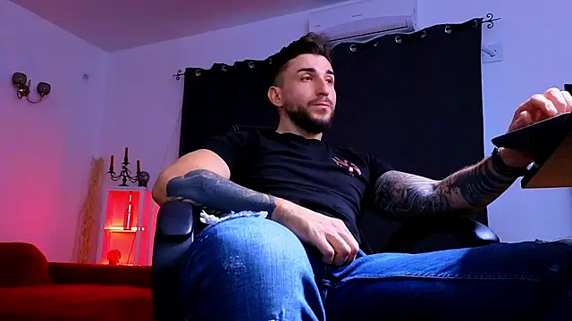 MightyAaron66 online show from October 2, 2025, 2:35 pm