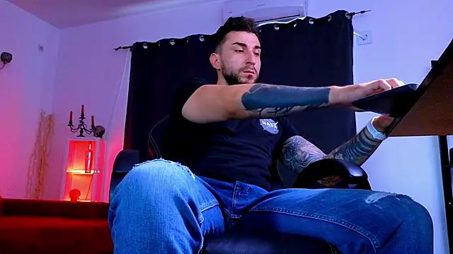 MightyAaron66 online show from July 8, 2026, 3:22 am