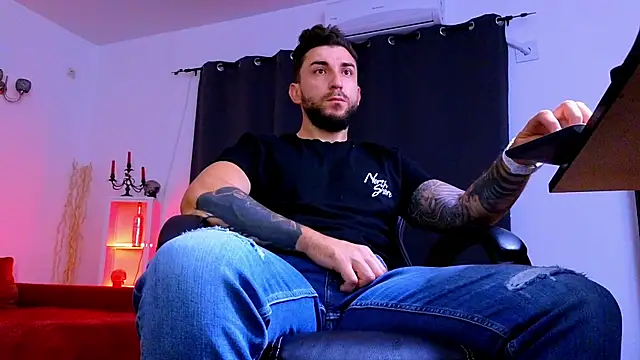 MightyAaron66 online show from July 15, 2026, 2:17 am