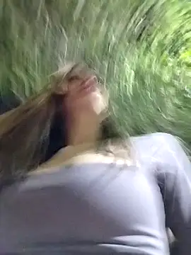 Snapshot of cuteluci_ chatting on January 4, 2025, 1:42 am cuteluci online show from January 4, 2025, 1:42 am