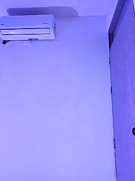 Snapshot of cuteluci_ chatting on January 17, 2025, 11:38 am cuteluci online show from January 17, 2025, 11:38 am