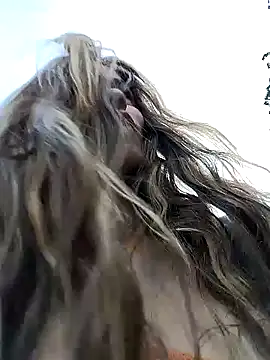 Snapshot of cuteluci_ chatting on February 2, 2025, 12:02 pm cuteluci online show from February 2, 2025, 12:02 pm