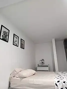 Snapshot of cuteluci_ chatting on February 9, 2025, 3:23 pm cuteluci online show from February 9, 2025, 3:23 pm