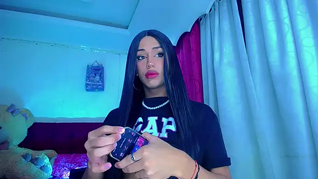 NahomiCamper online show from April 30, 2026, 11:31 pm