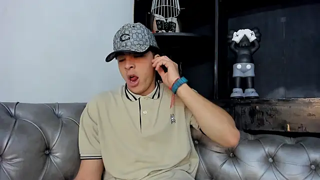 HeellBoy  online show from November 29, 2025, 3:42 am