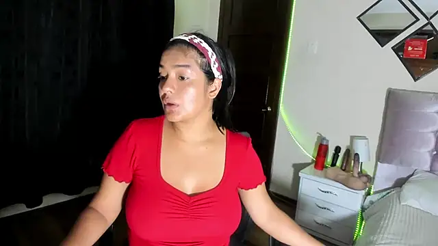 Snapshot of arianithaxox chatting on February 26, 2025, 11:26 pm arianithaxox online show from February 26, 2025, 11:26 pm