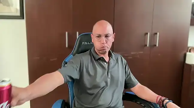 alanan881 online show from March 17, 2025, 9:34 pm