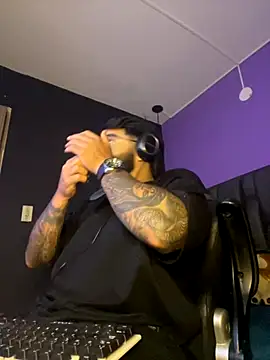 Lyon vach online show from October 8, 2025, 11:24 pm