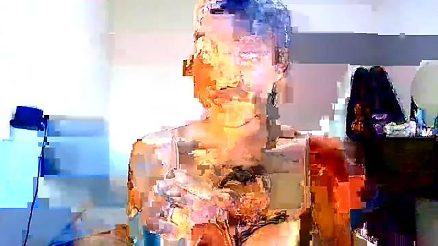 Submersidollx online show from April 23, 2026, 5:26 pm