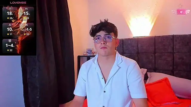 nolan twink1 online show from October 6, 2025, 11:35 pm