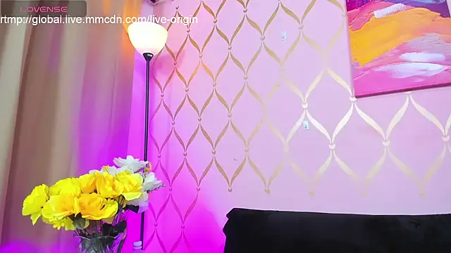 Snapshot of ladylians chatting on December 6, 2024, 9:24 pm ladylians online show from December 6, 2024, 9:24 pm