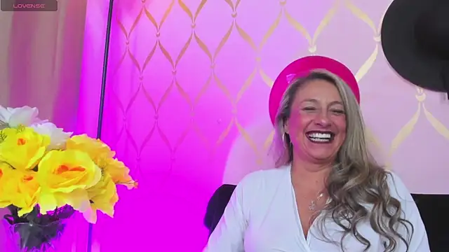 Snapshot of ladylians chatting on December 11, 2024, 8:50 pm ladylians online show from December 11, 2024, 8:50 pm