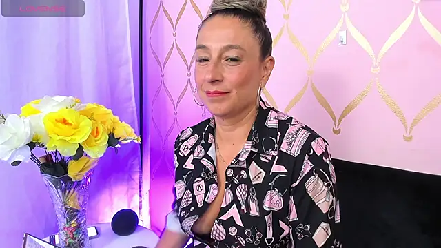 Snapshot of ladylians chatting on January 23, 2025, 6:56 pm ladylians online show from January 23, 2025, 6:56 pm