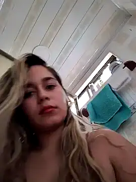 Snapshot of LaurenWelly_ chatting on February 6, 2025, 8:34 pm LaurenWelly online show from February 6, 2025, 8:34 pm