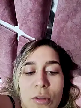 Snapshot of LaurenWelly_ chatting on February 15, 2025, 11:36 pm LaurenWelly online show from February 15, 2025, 11:36 pm