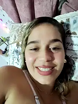 Snapshot of LaurenWelly_ chatting on February 24, 2025, 12:30 am LaurenWelly online show from February 24, 2025, 12:30 am