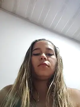 Snapshot of LaurenWelly_ chatting on February 26, 2025, 11:59 pm LaurenWelly online show from February 26, 2025, 11:59 pm