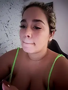 Snapshot of LaurenWelly_ chatting on November 16, 2025, 4:12 pm LaurenWelly online show from November 16, 2025, 4:12 pm