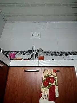 Snapshot of LaurenWelly_ chatting on November 18, 2025, 12:38 am LaurenWelly online show from November 18, 2025, 12:38 am