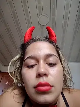 Snapshot of LaurenWelly_ chatting on November 20, 2025, 6:07 pm LaurenWelly online show from November 20, 2025, 6:07 pm