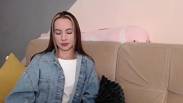 AmbrielHailey online show from October 18, 2025, 1:08 am