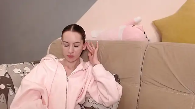 AmbrielHailey online show from May 12, 2026, 5:04 am