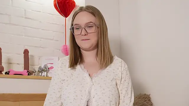 MonicaAsis online show from January 5, 2025, 6:13 pm