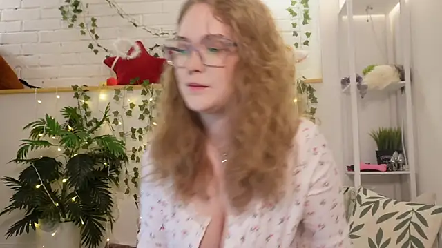 MonicaAsis online show from October 2, 2025, 5:31 pm