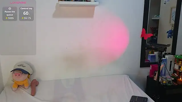 milky  boy  online show from June 14, 2026, 12:41 am