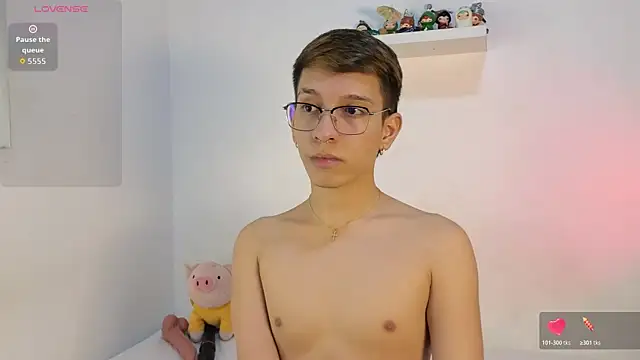 milky  boy  online show from July 26, 2026, 12:41 am