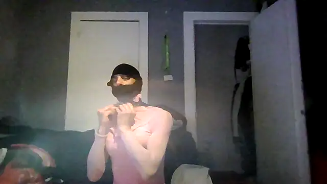 relaxedside13 online show from April 24, 2026, 11:51 pm