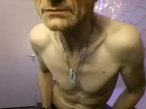 Snapshot of brunoguunot chatting on December 26, 2024, 10:20 pm brunoguunot online show from December 26, 2024, 10:20 pm