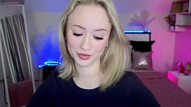 SashaBrooks online show from February 5, 2026, 2:11 pm