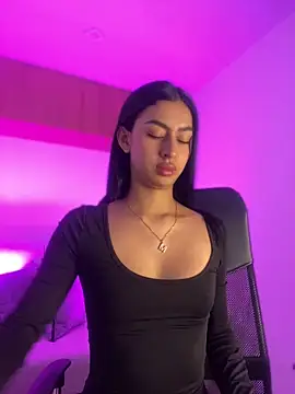 maddy bronw  online show from January 26, 2025, 6:37 pm