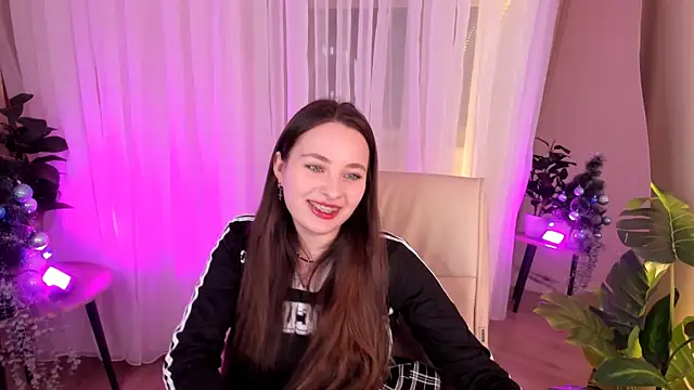 MoonLissa online show from December 16, 2024, 4:49 pm