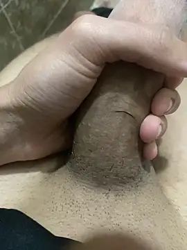 Snapshot of alex-riadh chatting on January 15, 2025, 1:09 pm alex-riadh online show from January 15, 2025, 1:09 pm