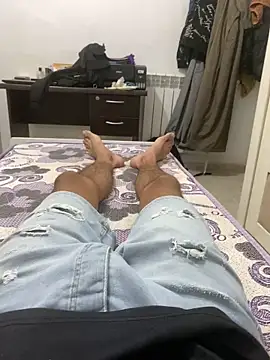 Snapshot of alex-riadh chatting on September 27, 2025, 4:01 pm alex-riadh online show from September 27, 2025, 4:01 pm