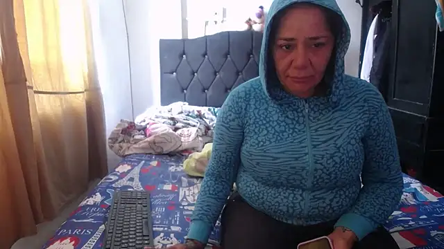 merryymaturee  online show from March 22, 2025, 3:09 pm