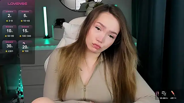 Snapshot of Evia_r0se chatting on September 18, 2025, 6:10 pm Evia r0se online show from September 18, 2025, 6:10 pm