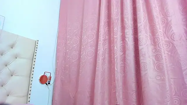 Snapshot of Kim_Eli chatting on January 23, 2025, 11:47 pm Kim Eli online show from January 23, 2025, 11:47 pm