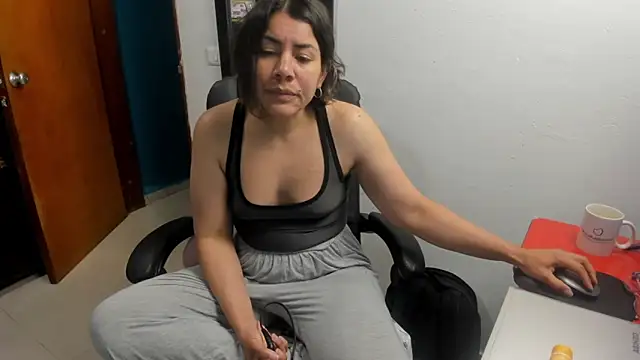 peanut tangerine online show from January 19, 2026, 12:03 am