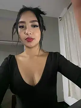 SOPHIACANDY19  online show from January 17, 2025, 2:39 am