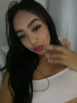 SOPHIACANDY19  online show from February 7, 2025, 1:47 am