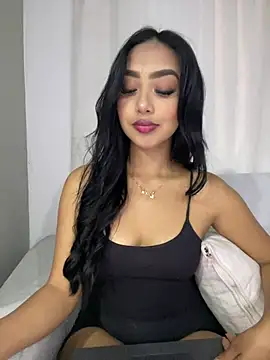 SOPHIACANDY19  online show from March 22, 2025, 12:06 am