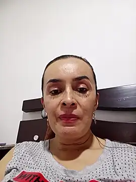 Samantha Sullivan  online show from February 7, 2026, 3:32 am