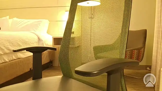 overaveragefreak4you online show from September 14, 2025, 6:34 am