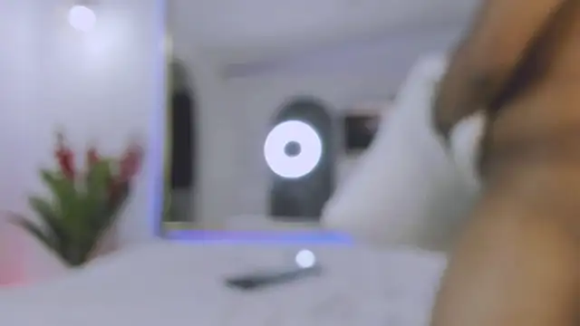 mia and masterboy online show from December 15, 2024, 9:13 am